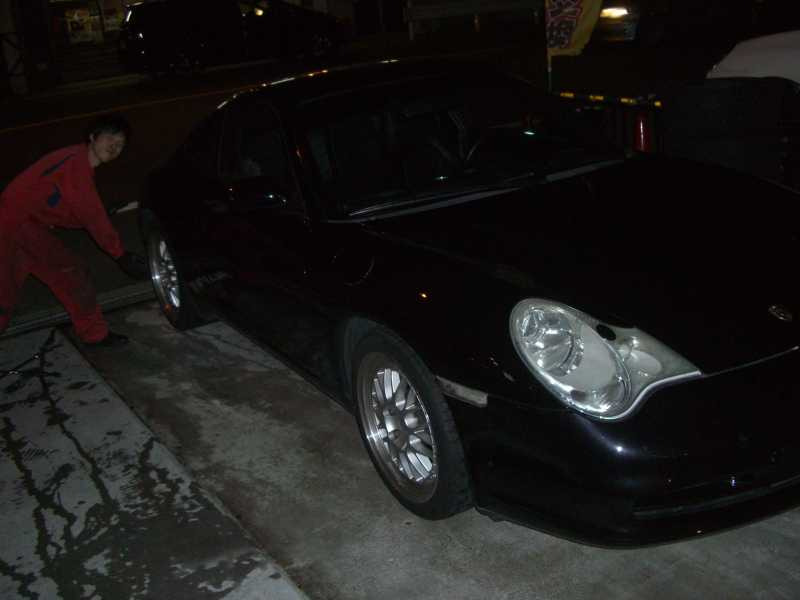 タイヤ交換なら大阪のよつばタイヤ！兵庫・京都からもアクセス良好！持ち込みタイヤ交換店なら大阪のよつばタイヤ！