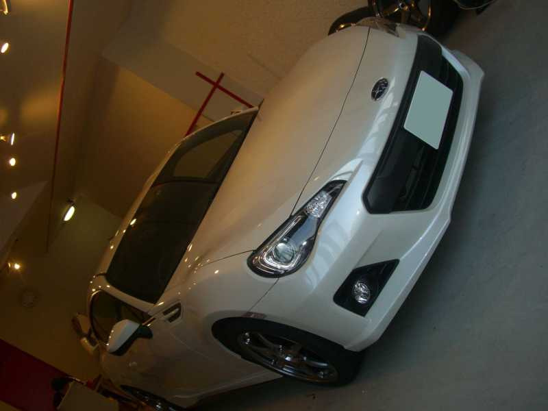 タイヤ交換なら大阪のよつばタイヤ！兵庫・京都からもアクセス良好！持ち込みタイヤ交換店なら大阪のよつばタイヤ！