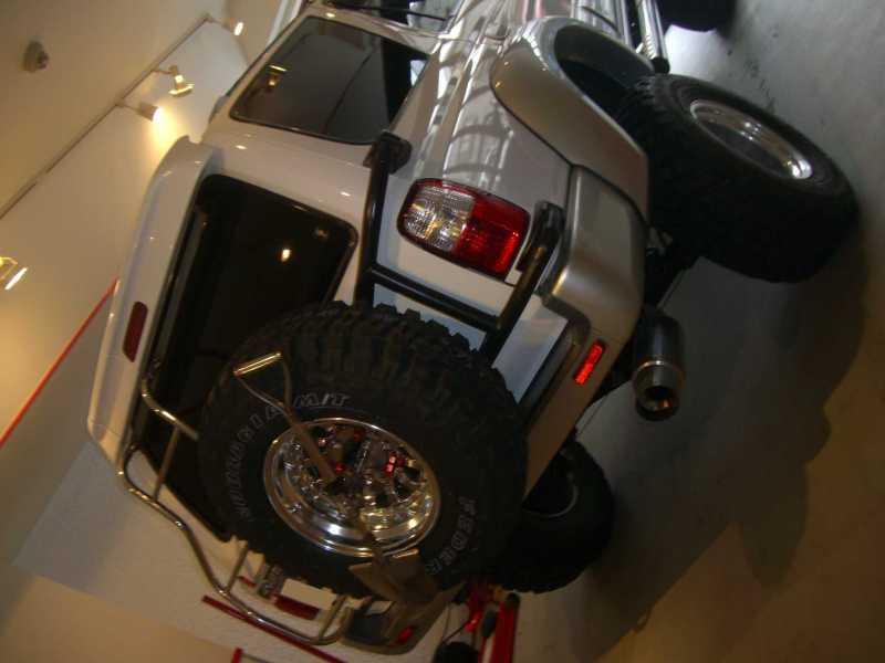 タイヤ交換なら大阪のよつばタイヤ!兵庫・京都からもアクセス良好!持ち込みタイヤ交換店なら大阪のよつばタイヤ!