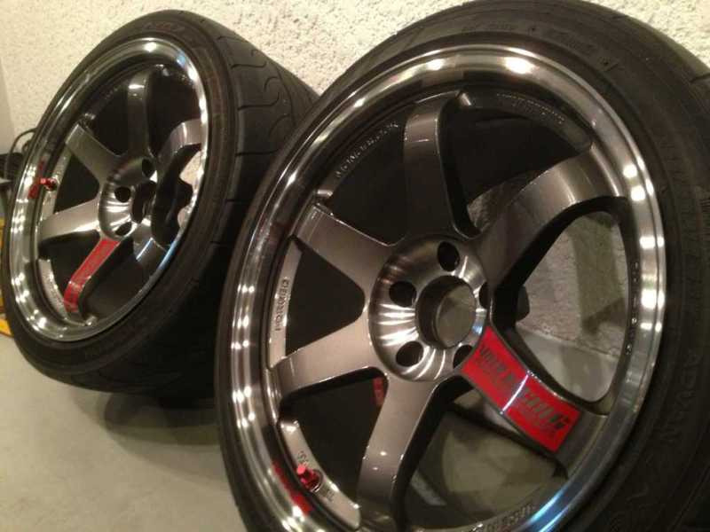 タイヤ交換なら大阪のよつばタイヤ！兵庫・京都からもアクセス良好！持ち込みタイヤ交換店なら大阪のよつばタイヤ！